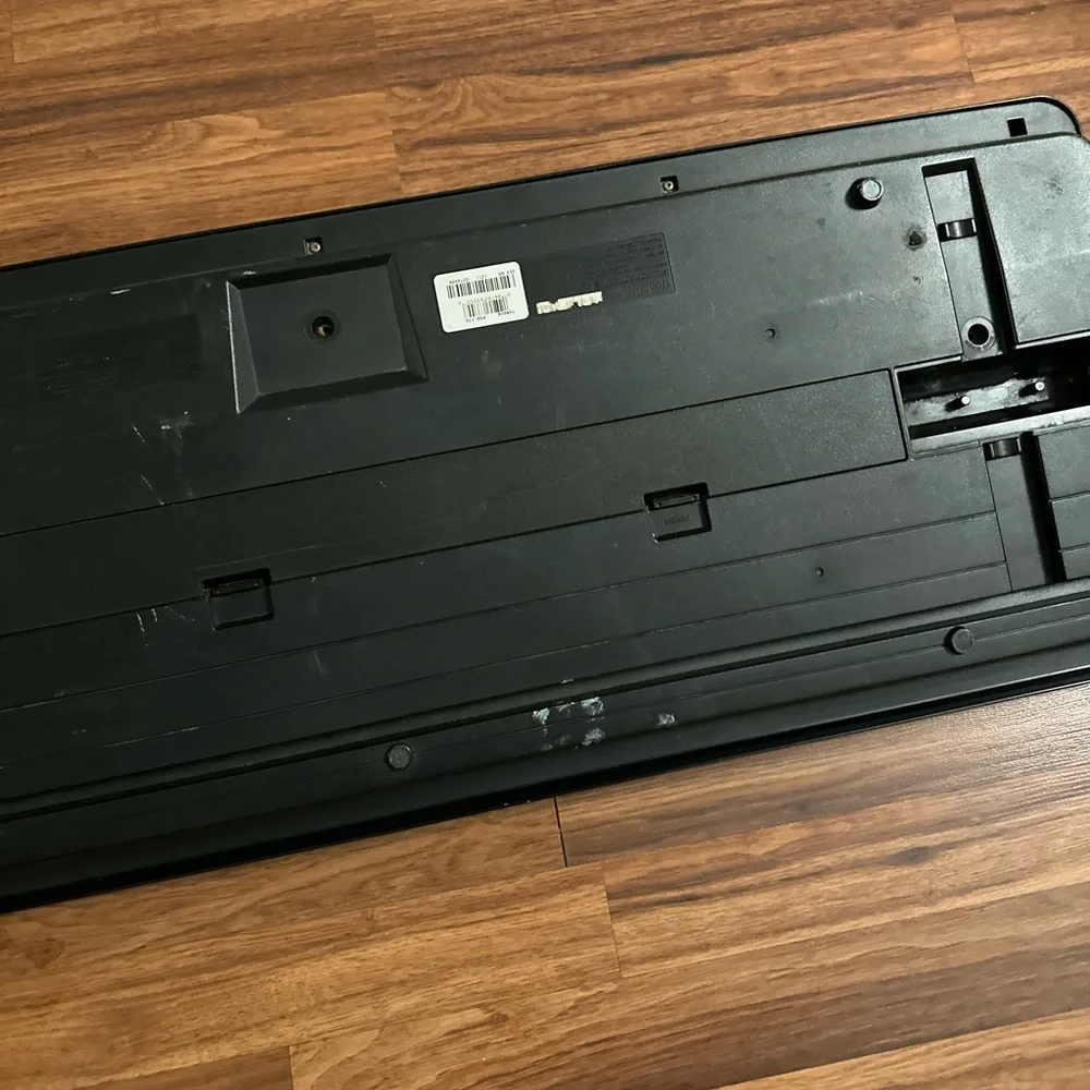 VTG Yamaha PSR-170 61-Key Electronic Keyboard